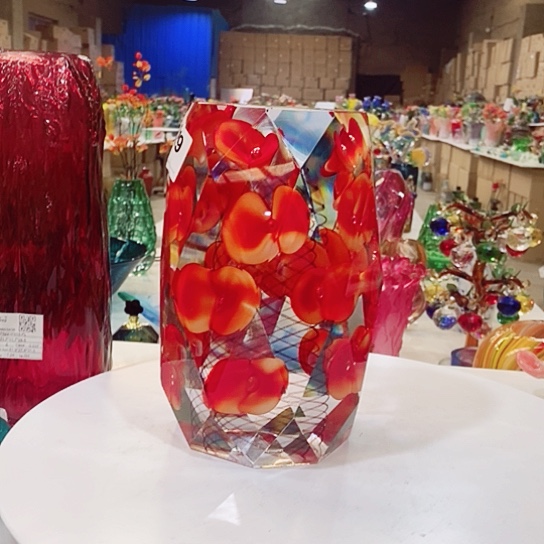 琉璃水晶花瓶高21厘米宽10厘米