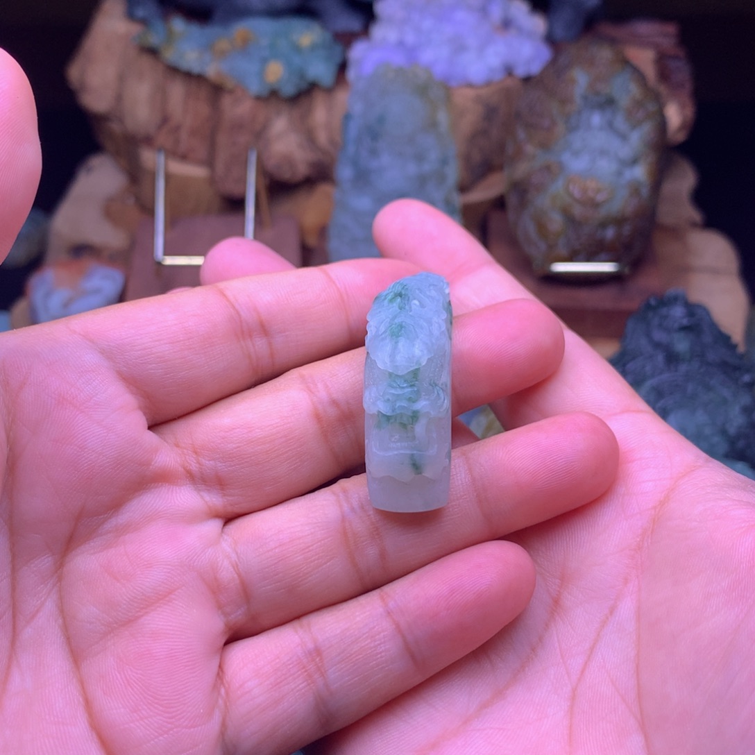 定制翡翠未镶嵌翡翠