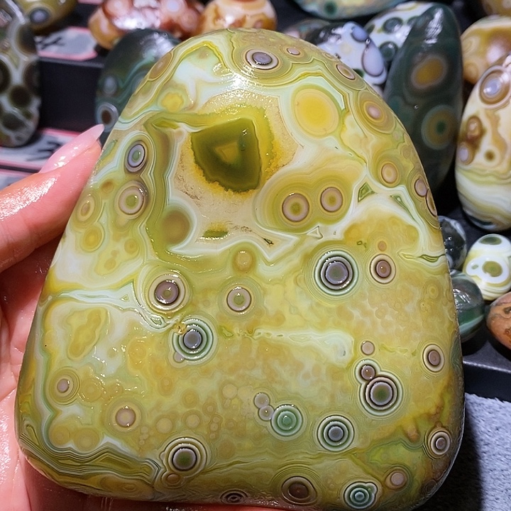 玛瑙/玉髓未镶嵌珠宝奇石24