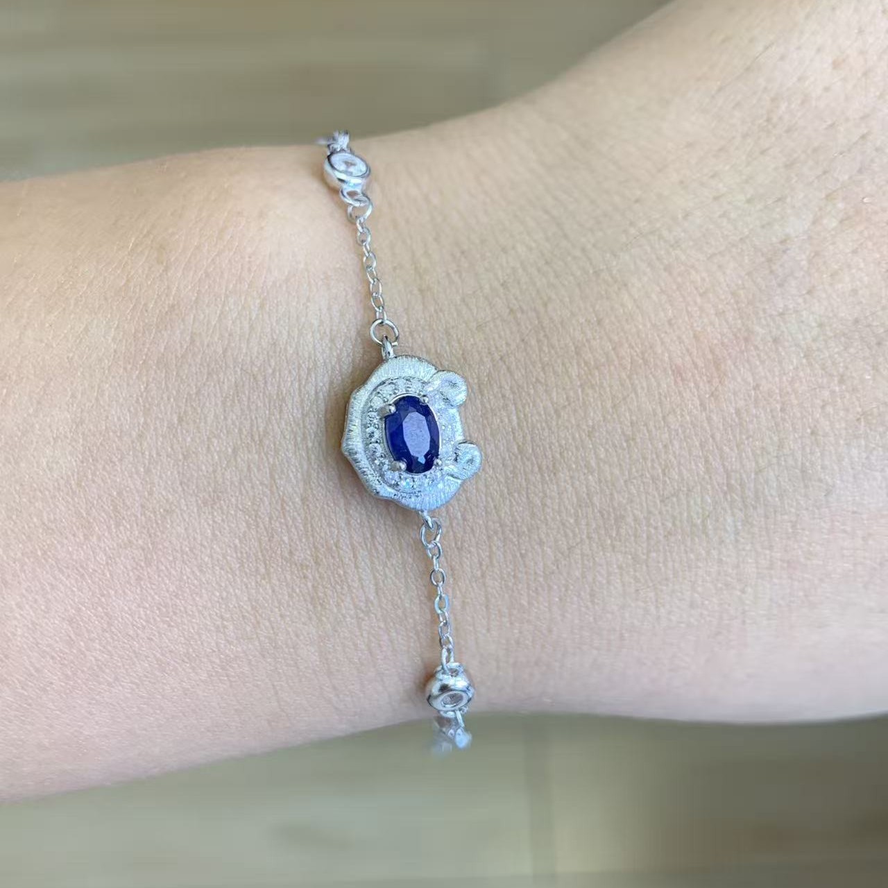 精致小巧蓝宝石元宝手链，时尚简约百搭