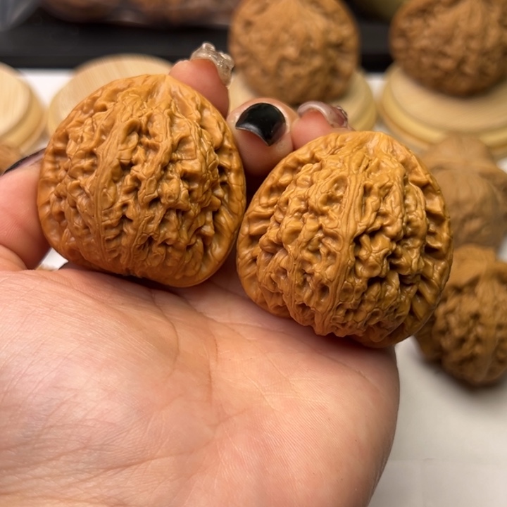 文玩核桃把件军*静42红锦鲤