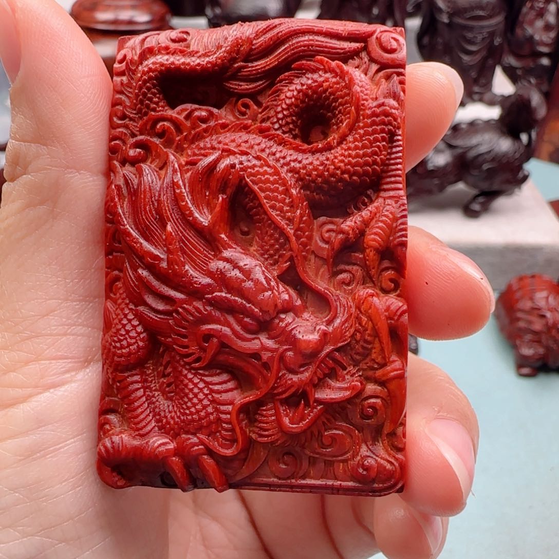 小叶紫檀把件源***?龙牌