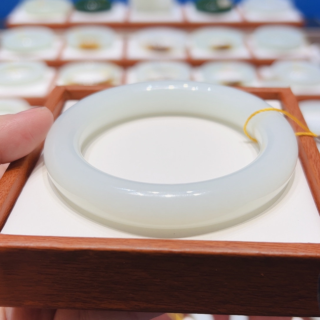 和田玉未镶嵌手镯羊脂白5859