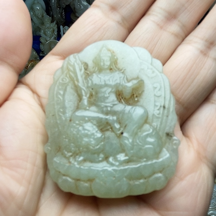 和田玉（青白玉）未镶嵌颈饰