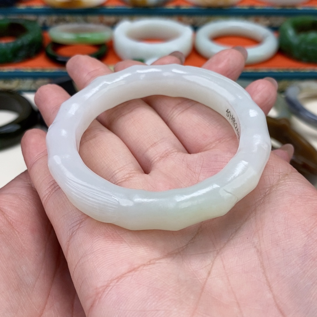 和田玉手镯54未镶嵌周*甜