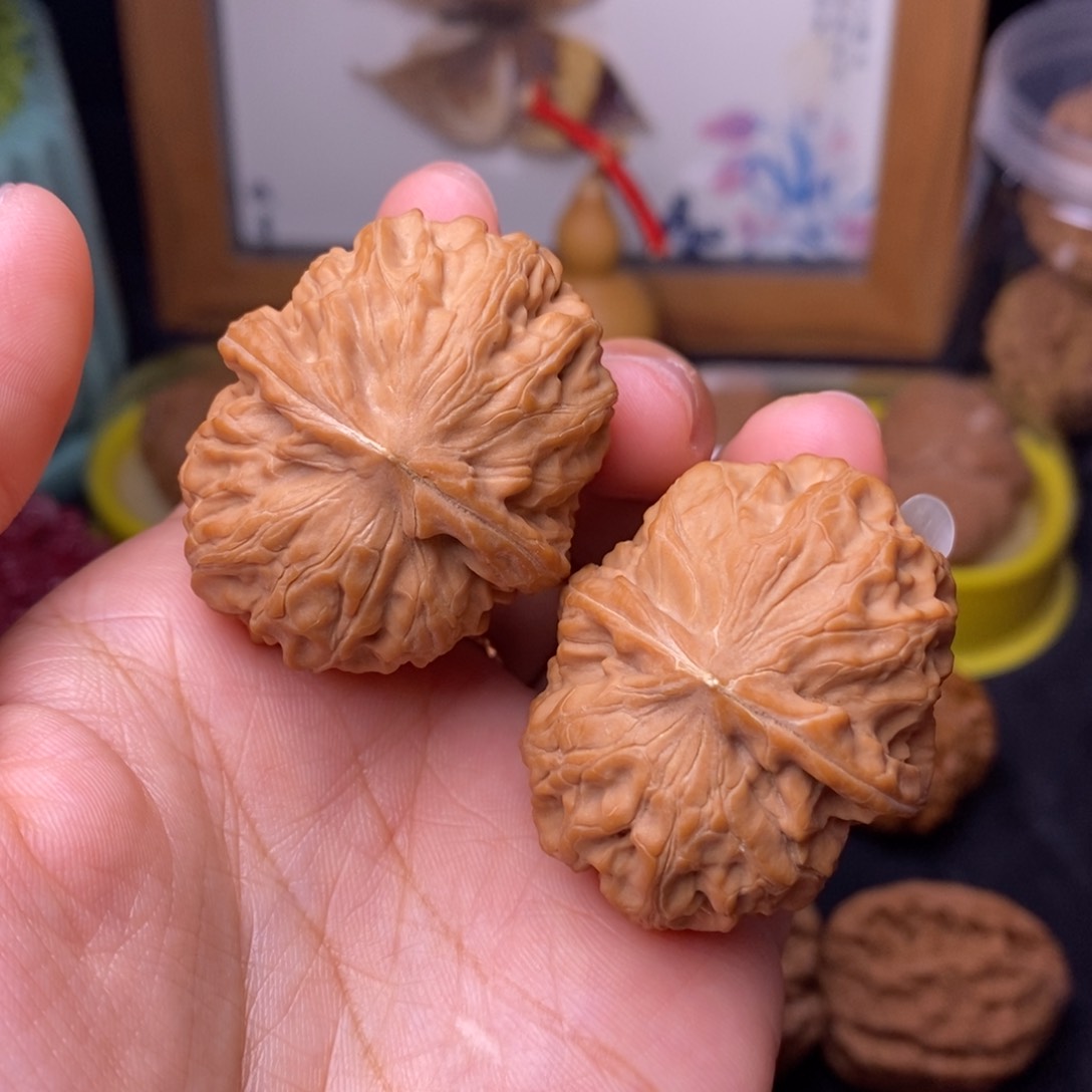 文玩核桃把件41黄松峪元宝