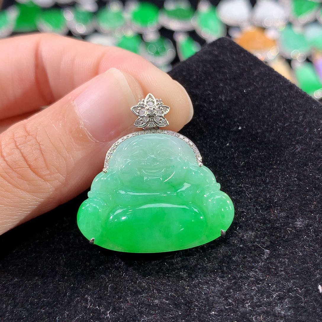 翡翠18K金镶嵌颈饰