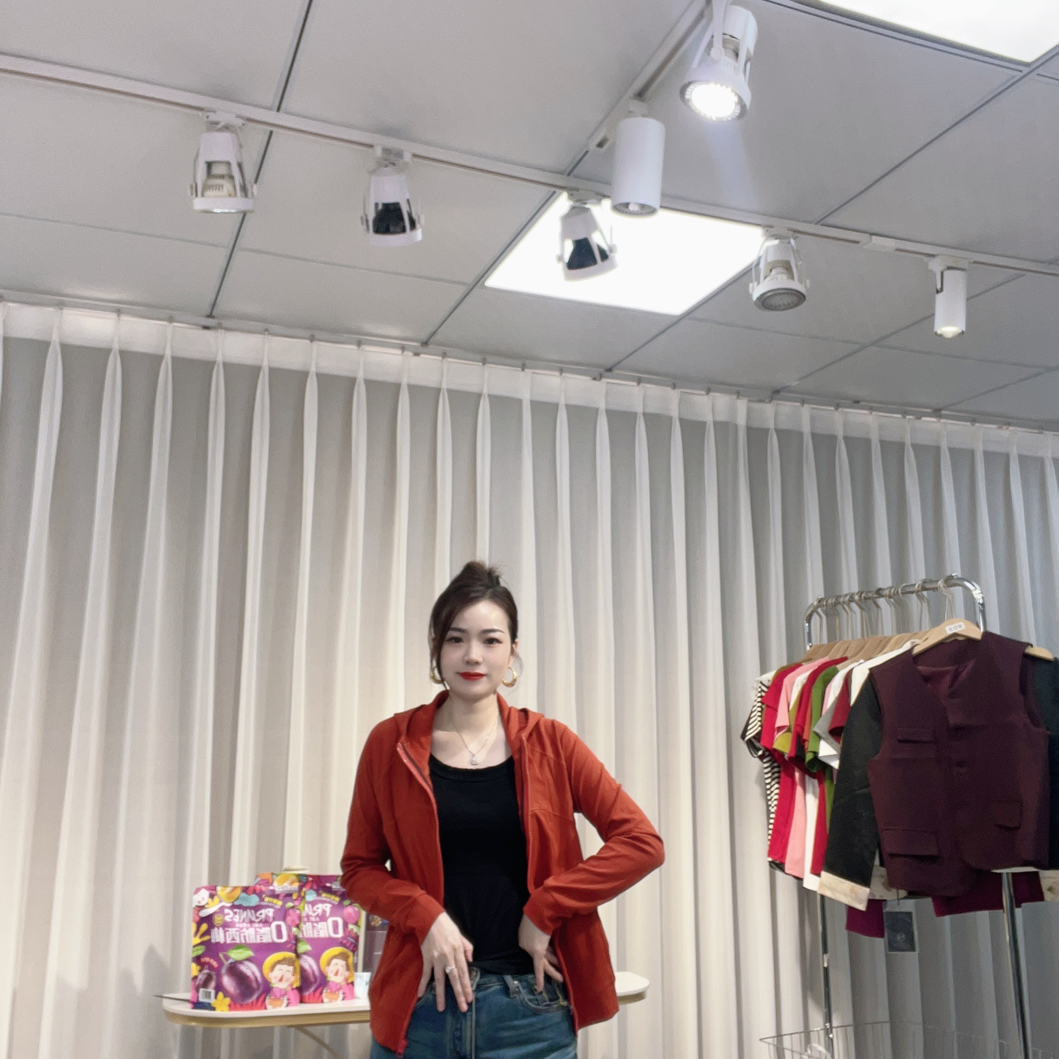大美小美 微胖MM拉链常规款长袖拼接宽松型设计师连帽网红