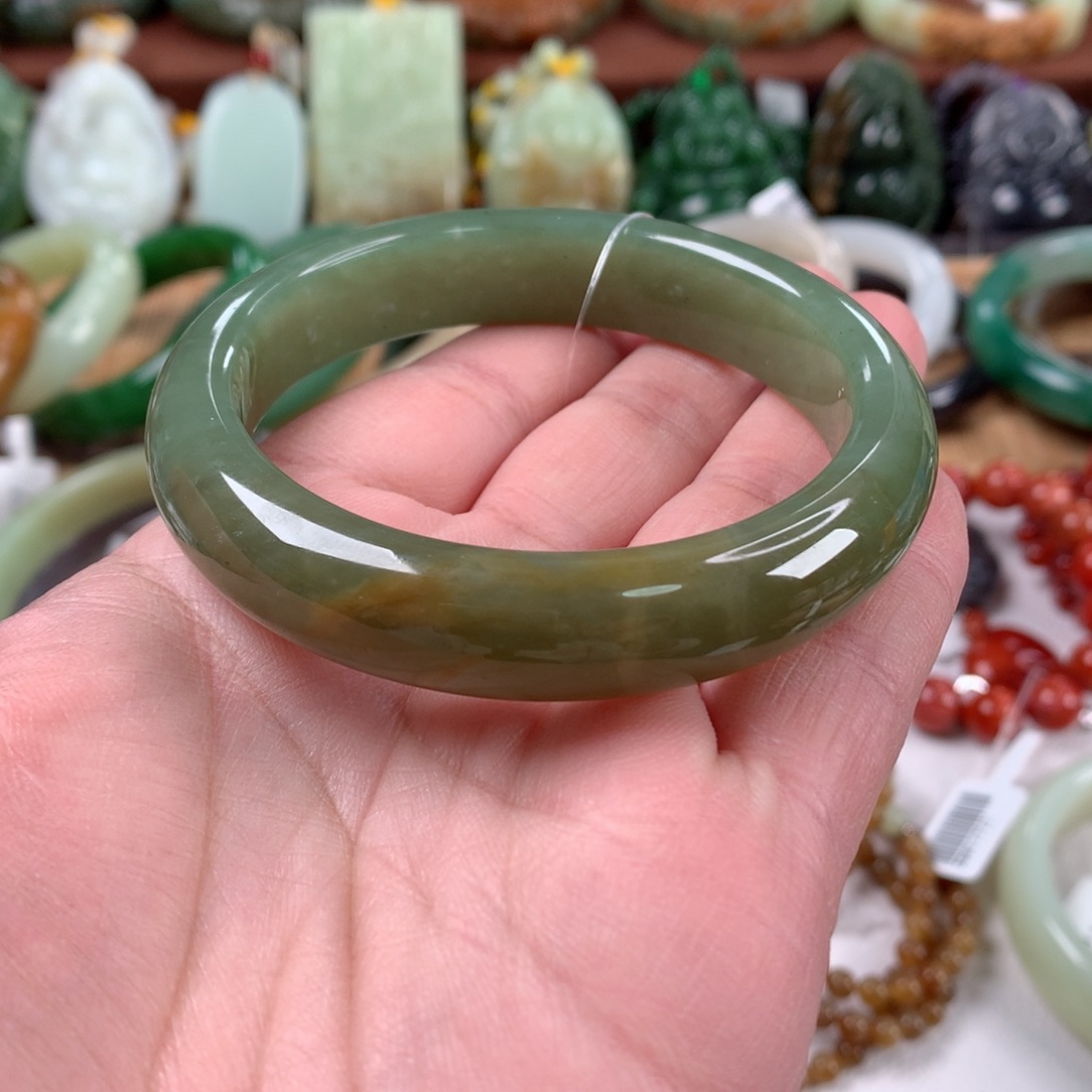和田玉手镯未镶嵌57.8口径