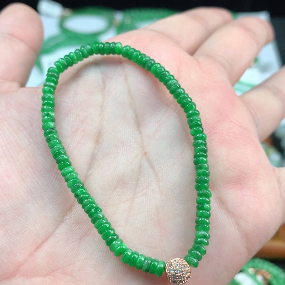 翡翠手链未镶嵌翡翠