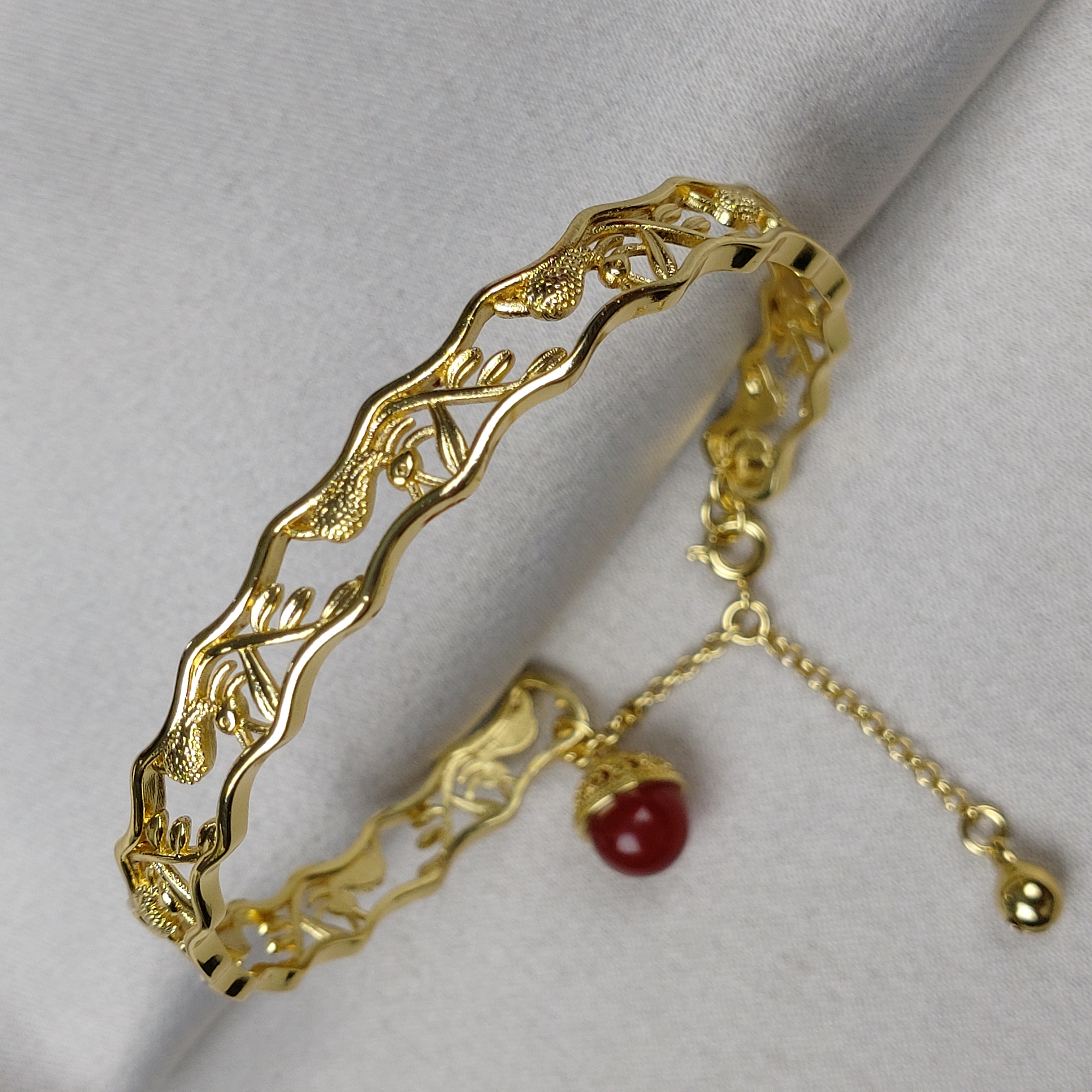 （店长推荐）精美时尚玉髓玛瑙一鹿有你手镯