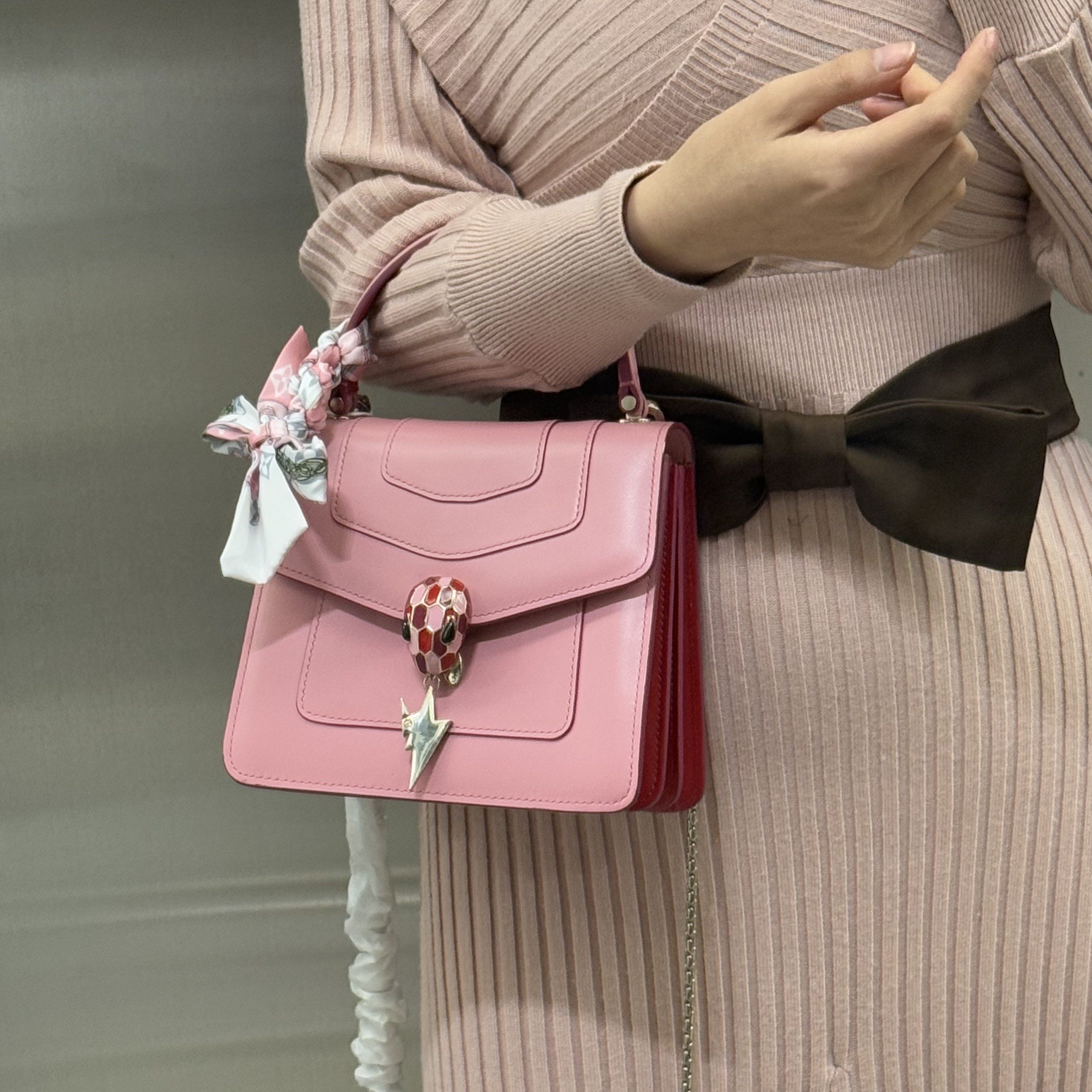 95新 BVLGARI/宝格丽 宝格丽樱花粉风琴蛇头包