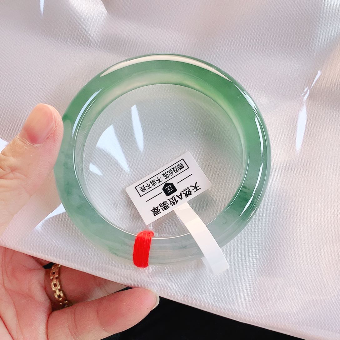 未镶嵌手镯翡翠54玻璃冰绿