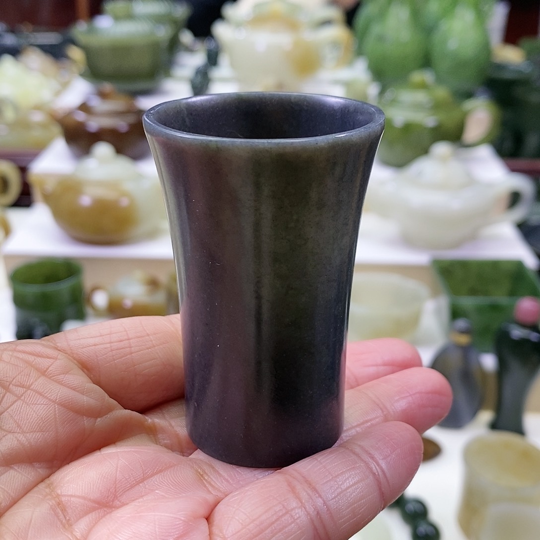 和田玉茶杯未镶嵌