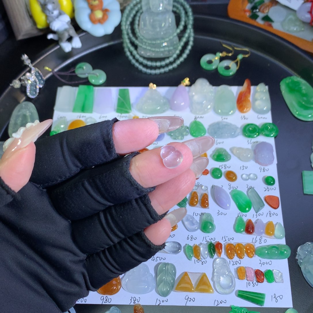 翡翠未镶嵌吊坠(不含链)冰葫芦