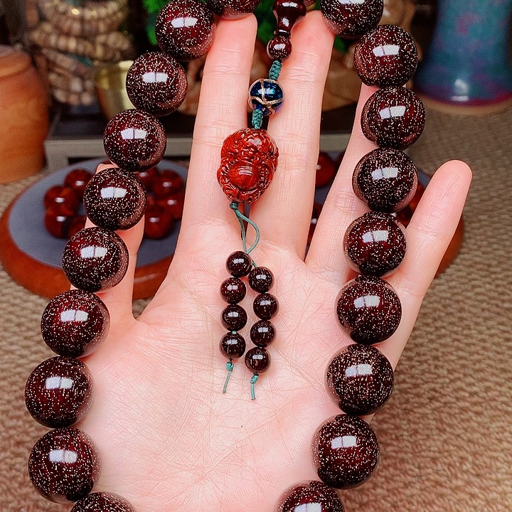 檀香紫檀（小叶紫檀）20手持