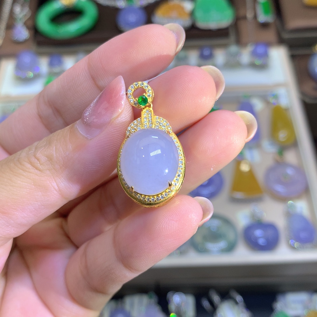 翡翠银S925镶嵌颈饰翡翠