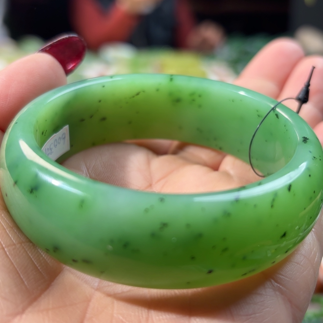 和田玉（碧玉）手镯未镶嵌