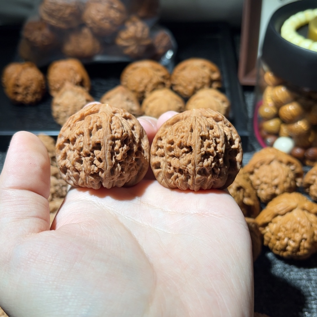 文玩核桃把件南疆石