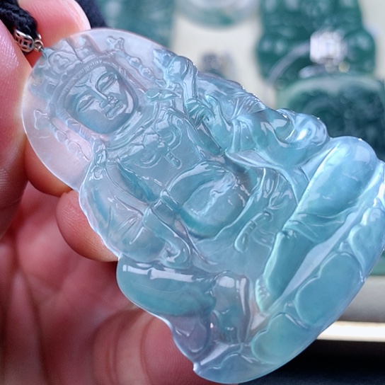 【闪购商品】翡翠颈饰18K金镶嵌天然翡翠