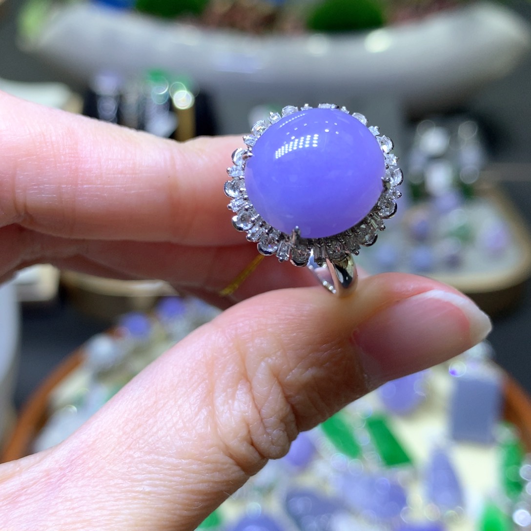 【闪购商品】翡翠颈饰18K金镶嵌翡翠吊坠项链