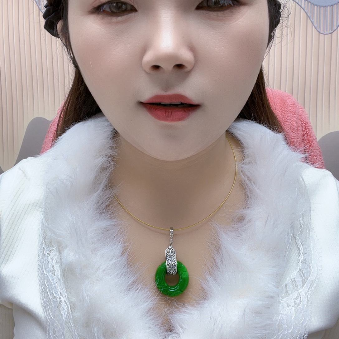 翡翠未镶嵌颈饰项链