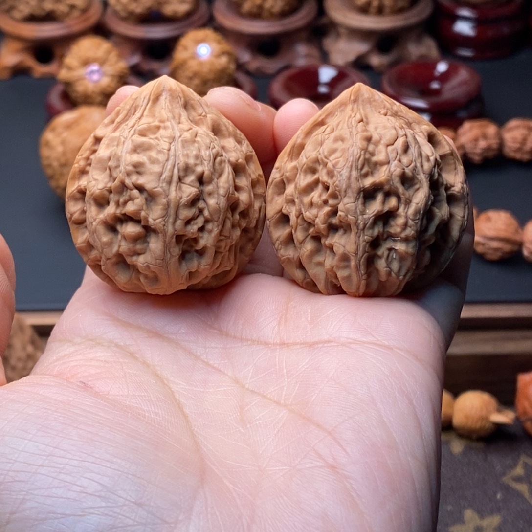 吊坠文玩核桃大沽石