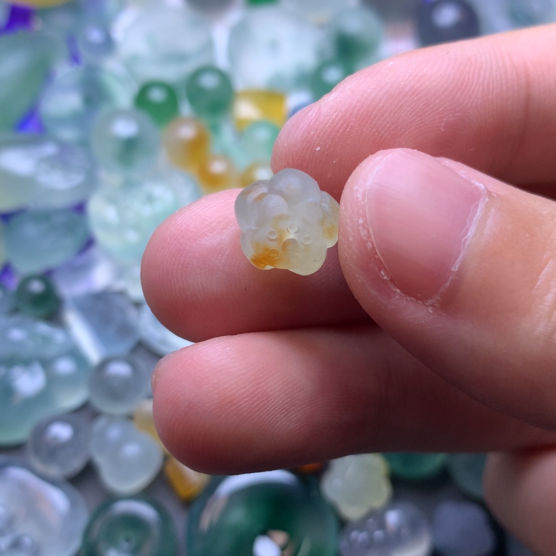 定制翡翠未镶嵌挂件