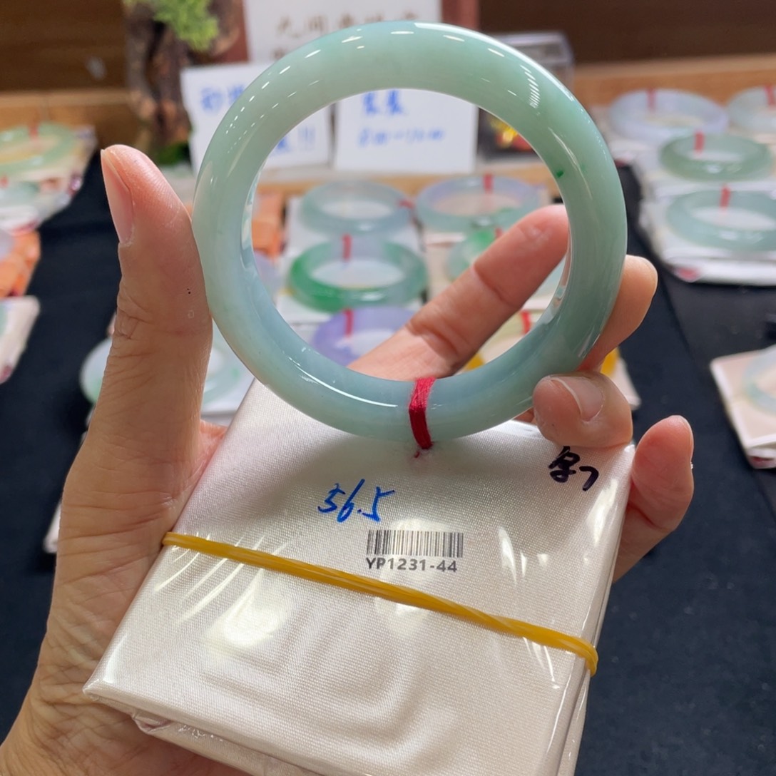 翡翠手镯未镶嵌56.5天然翡翠A货