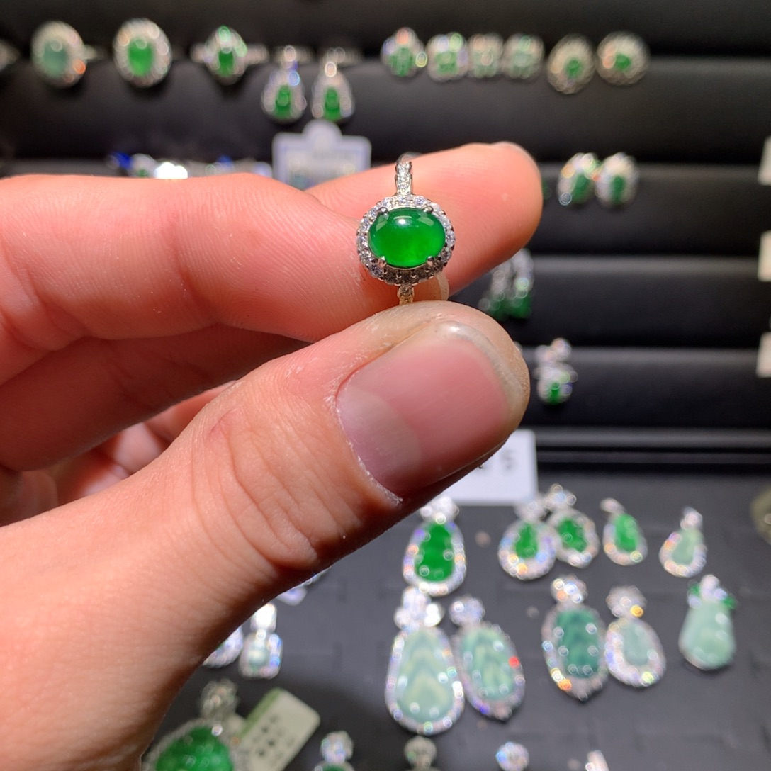 宝***猫翡翠银S925镶嵌戒指戒指