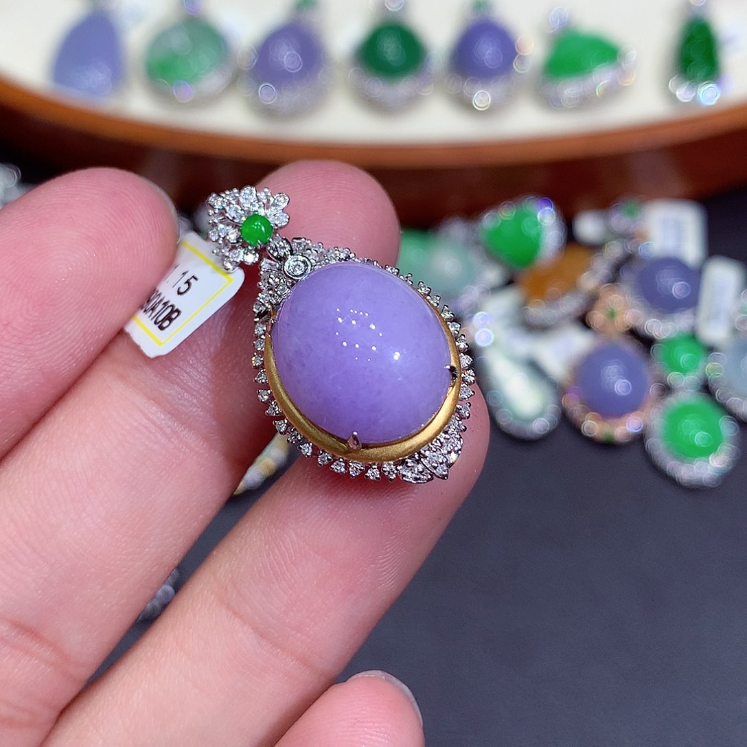 翡翠吊坠(不含链)18K金镶嵌