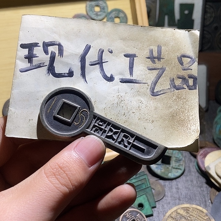 铜无**人现代翻砂制作工艺品