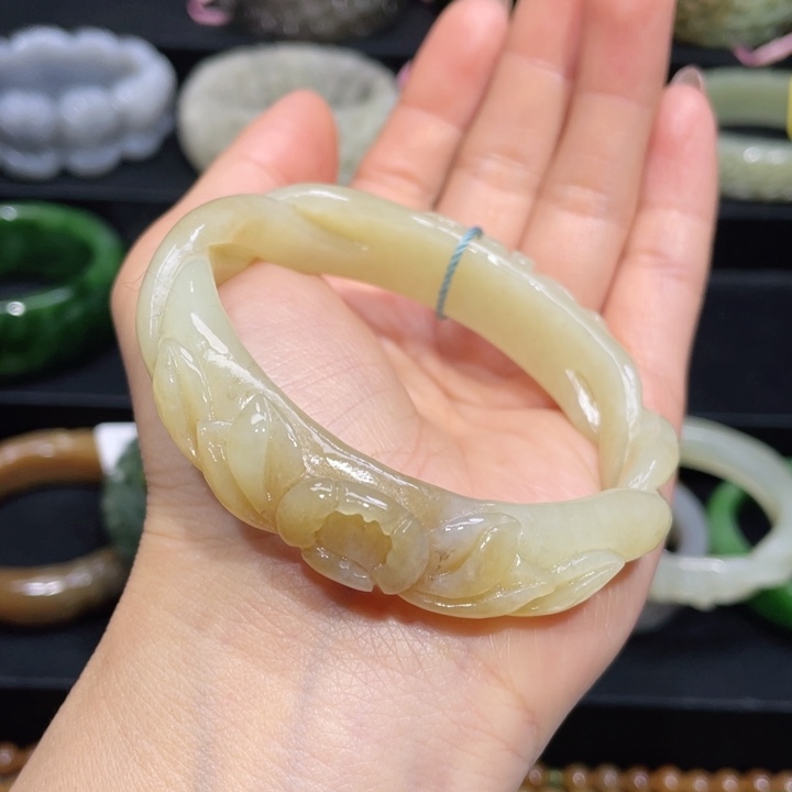 和田玉手镯57+圈口 编号74贵妃镯未镶嵌