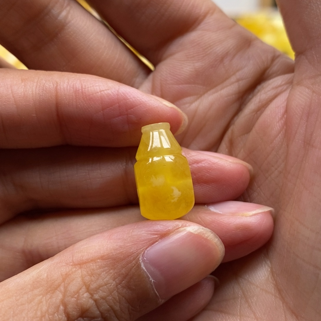 琥珀未镶嵌裸石蜜蜡