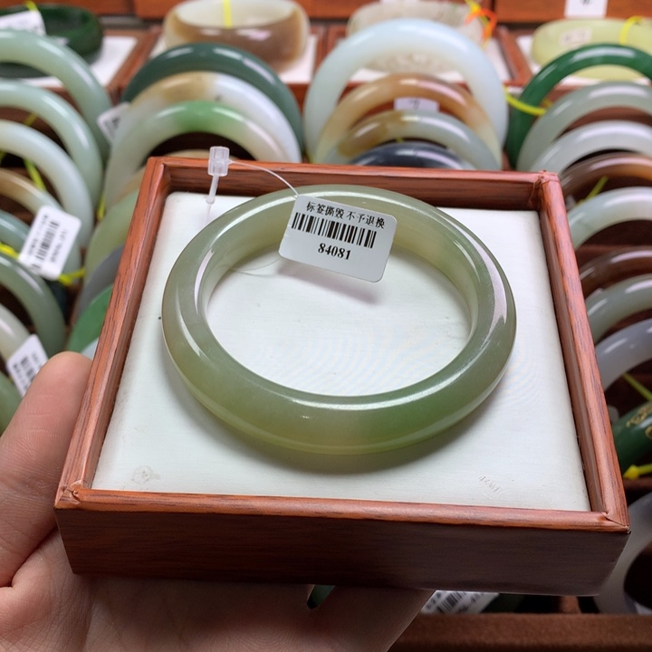 和田玉手镯未镶嵌55/56