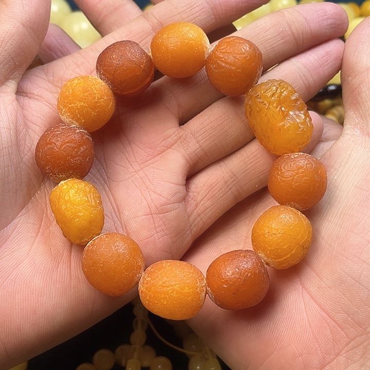 琥珀珠宝奇石未镶嵌