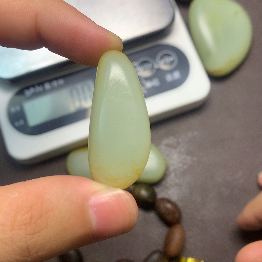 和田玉（糖玉）未镶嵌挂件