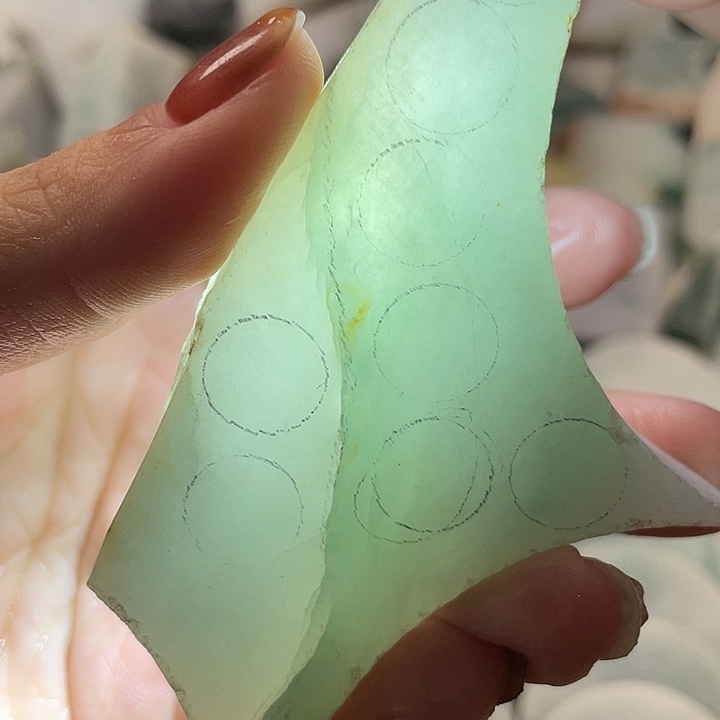 颈饰未镶嵌翡翠1