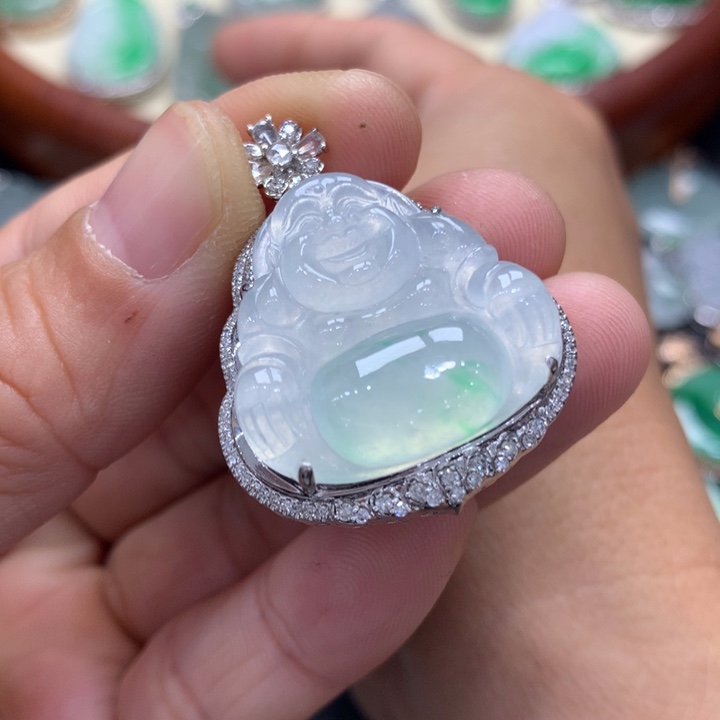 翡翠吊坠(不含链)18K金镶嵌