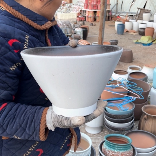 红陶口28高19瑕疵