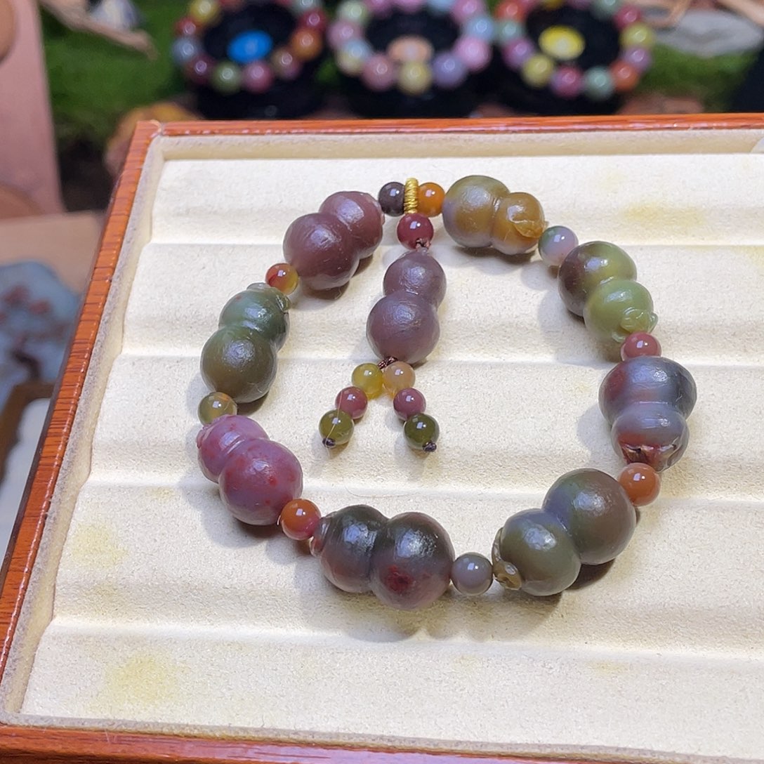 玛瑙/玉髓未镶嵌手串盐源玛瑙炫彩葫芦