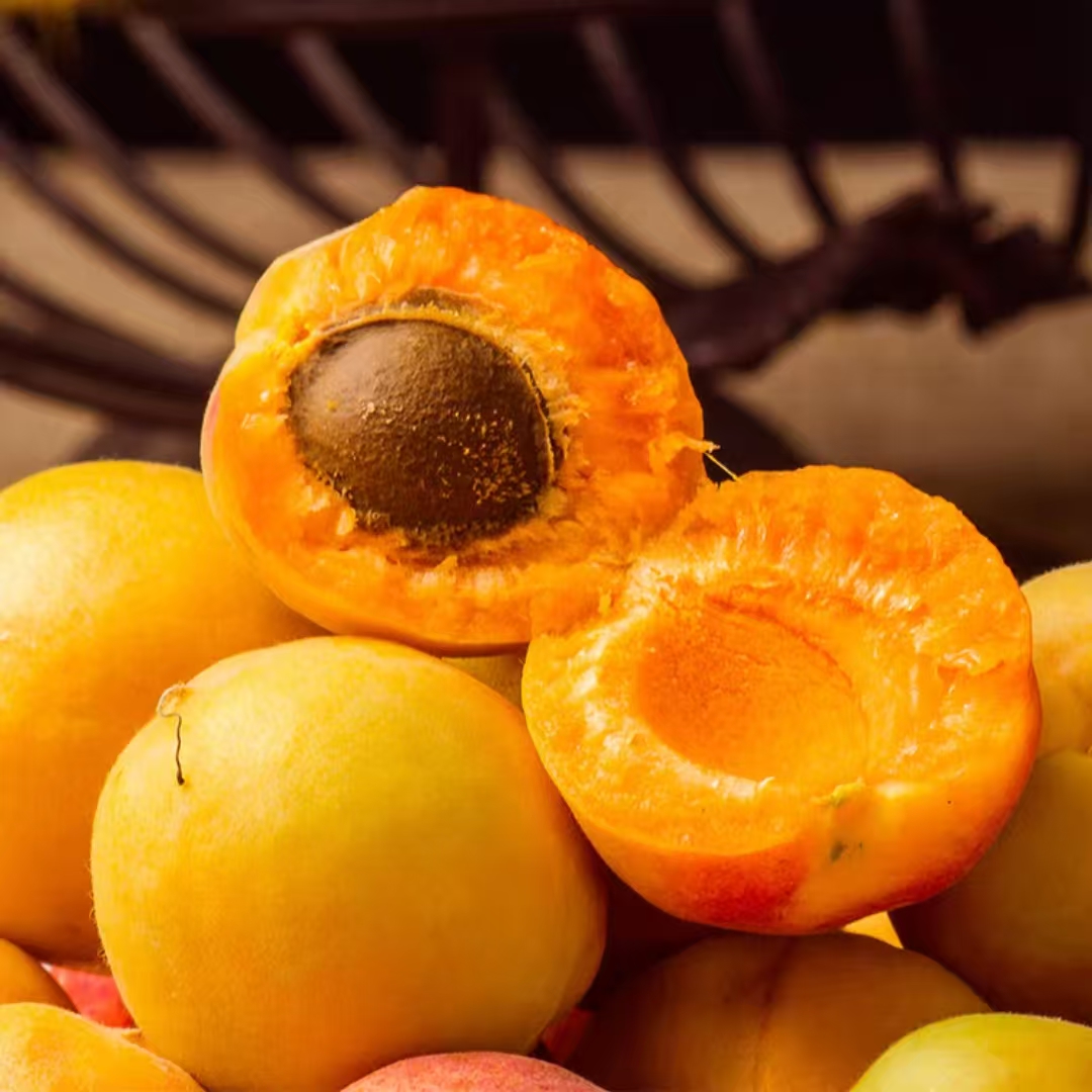 新疆小红杏库勒吊干杏香甜杏子水果杏子同城送杏同城配送新疆维吾尔自治区