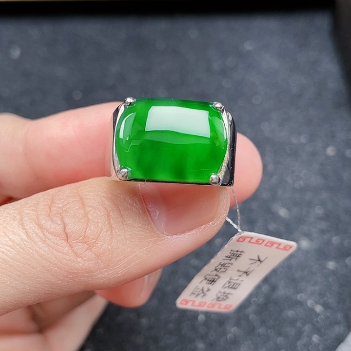 翡翠戒指银S925镶嵌天然a货翡翠没运费险2440