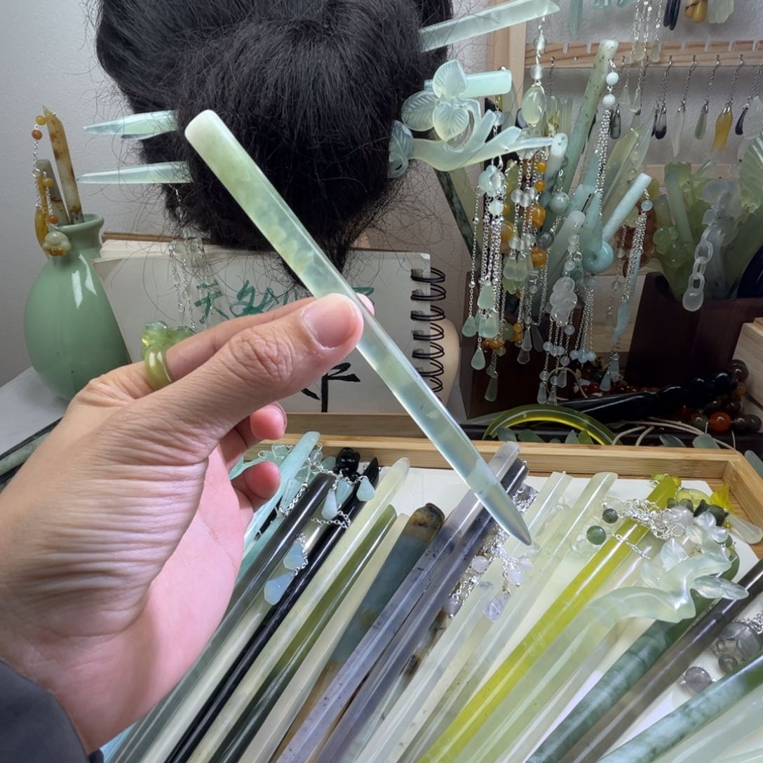 蛇纹石玉发饰未镶嵌