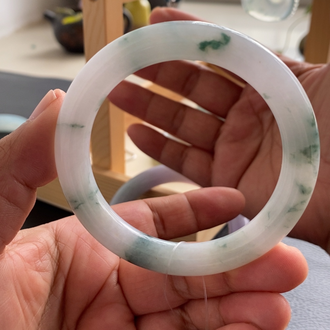 香****翡翠未镶嵌手镯（圆镯）