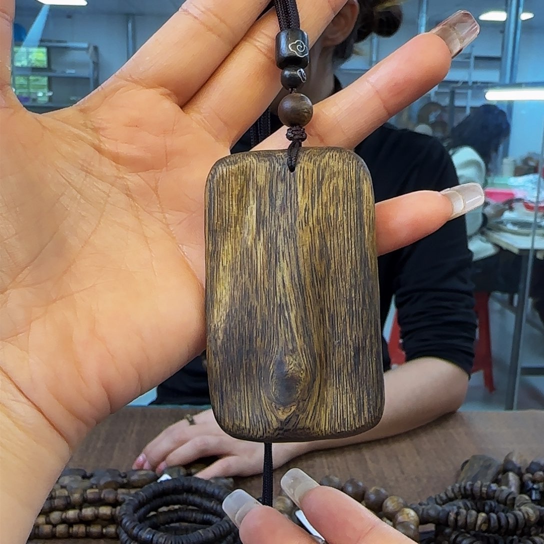 沉香吊坠多样性发货1条白棋16.3