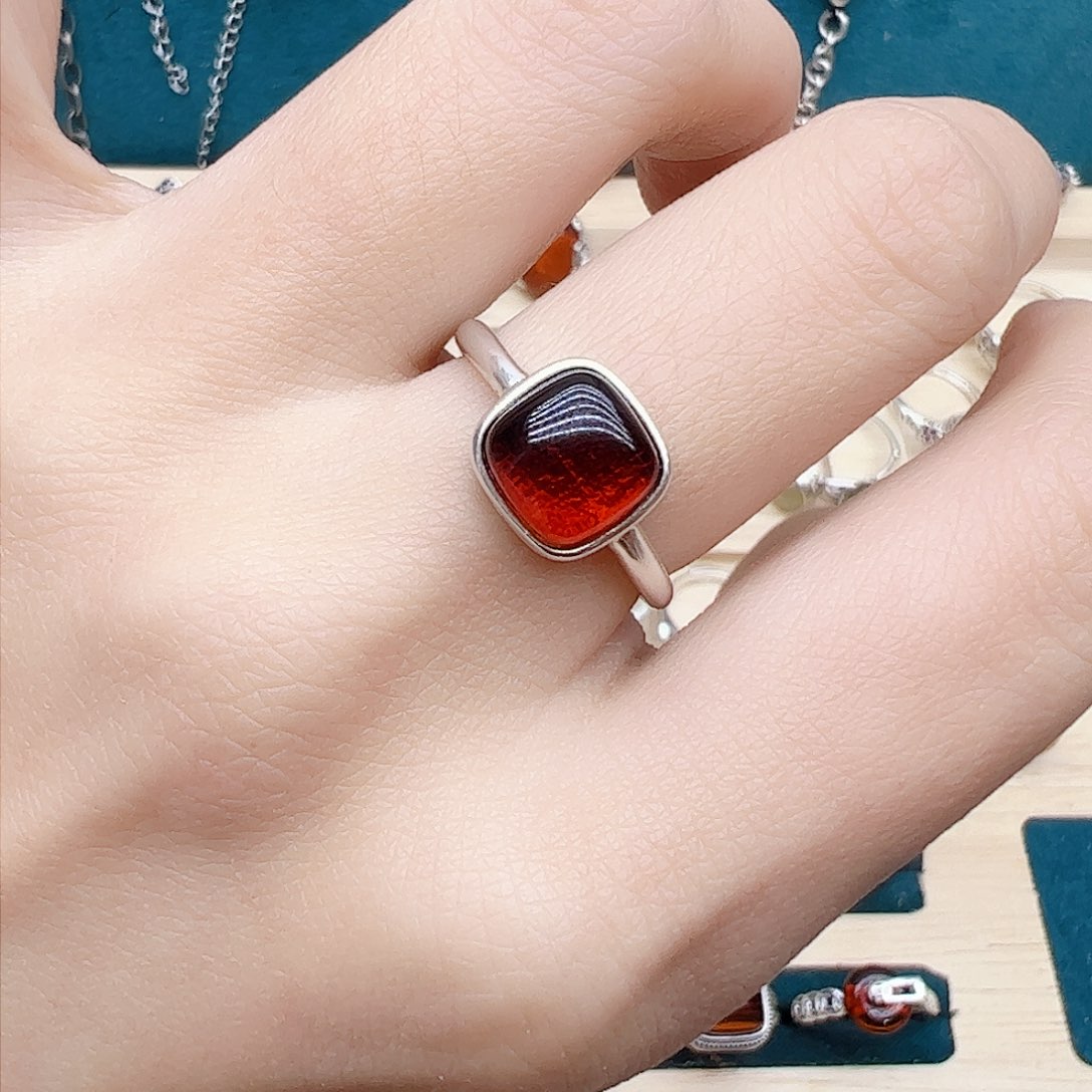 血珀戒指银S925镶嵌天然