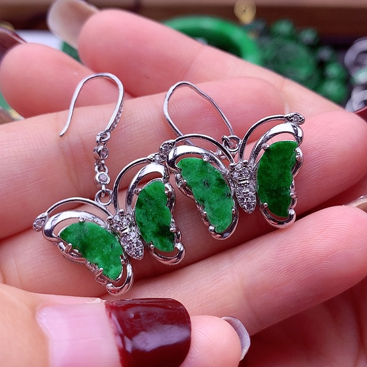 翡翠颈饰银S925镶嵌翡翠