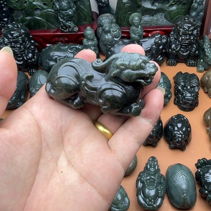和田玉（糖玉）未镶嵌摆件