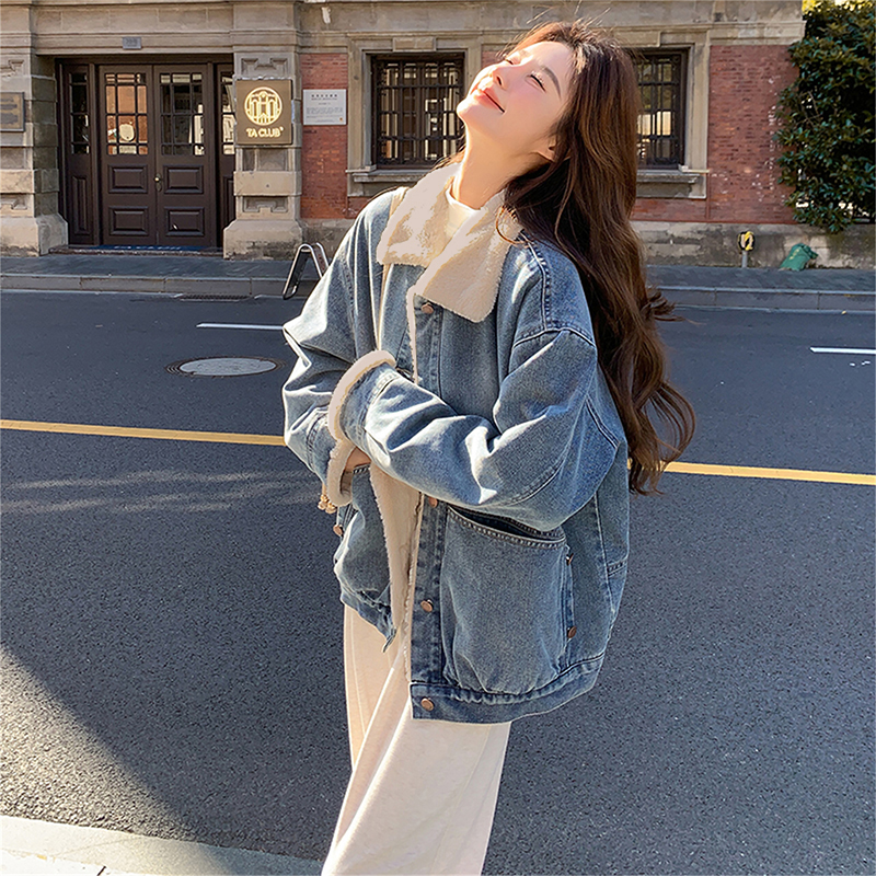 加绒加厚复古蓝牛仔外套女冬季新款韩版羊羔绒宽松短款夹克派克服